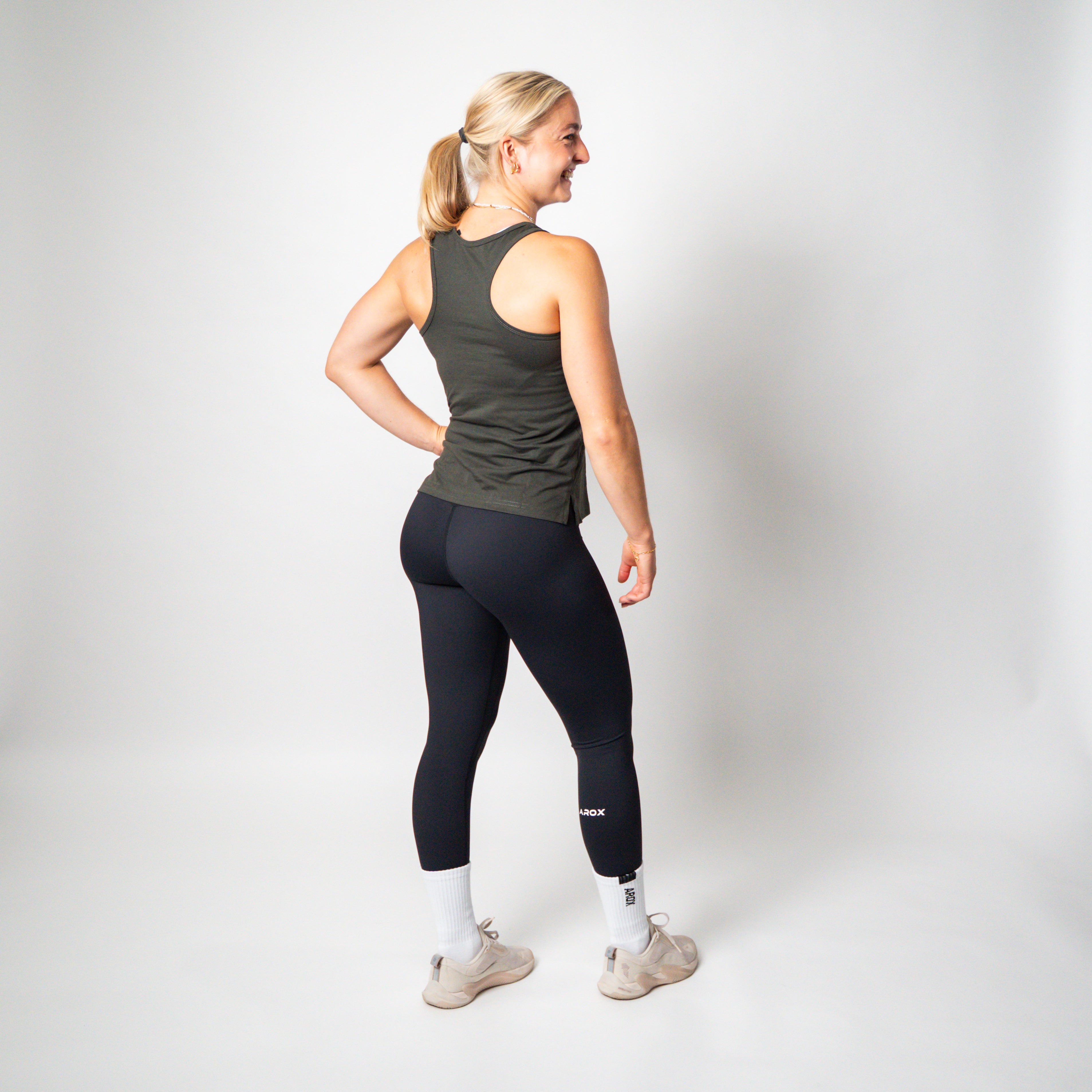 SportsTech women long top (Dark brown)
