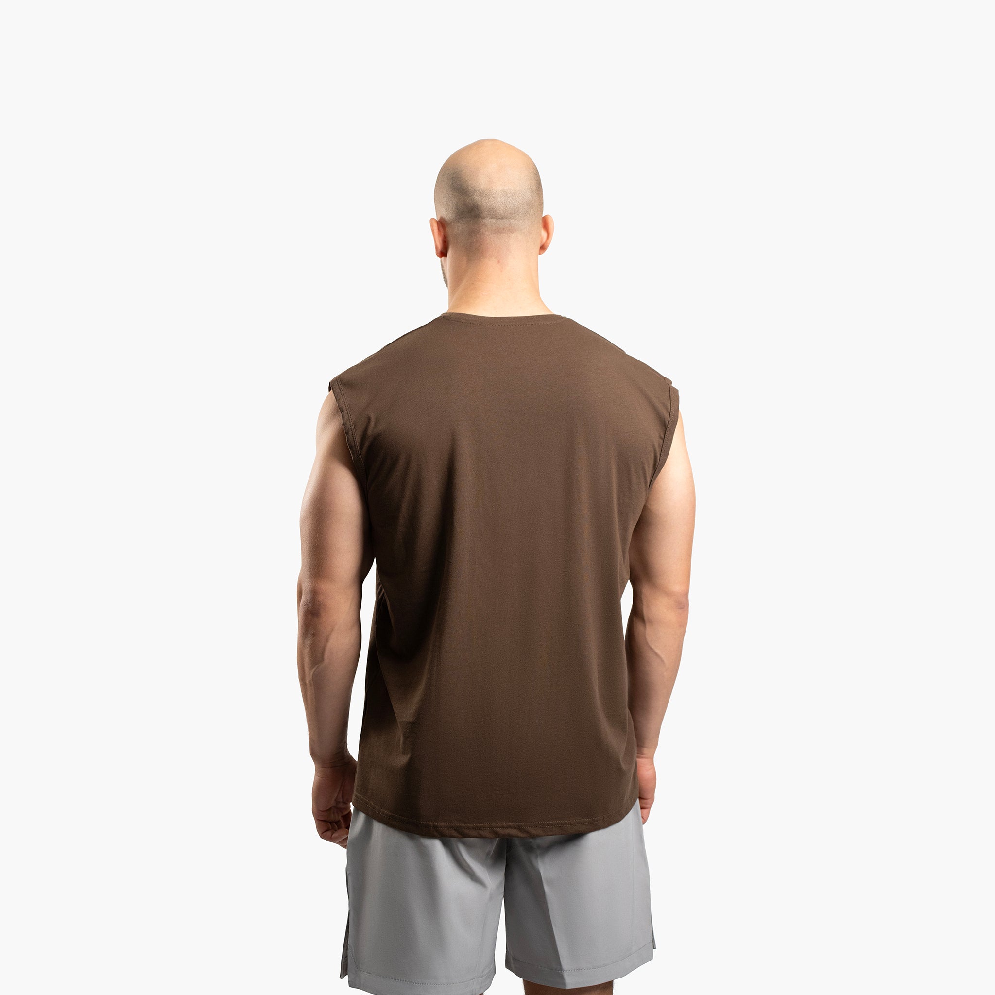 SportsTech men no sleeve (Mörkbrun)